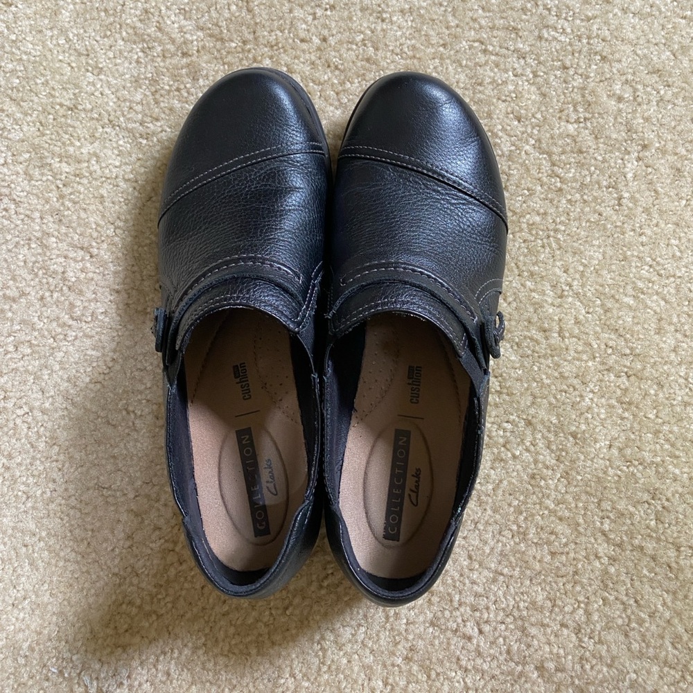 Clarks full leather black shoes